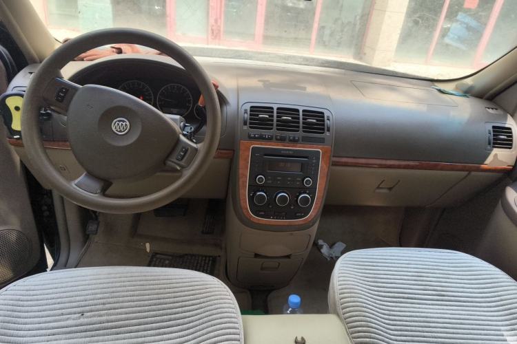 Used Buick GL8 2011 2.4L CT Comfort Edition Center Console