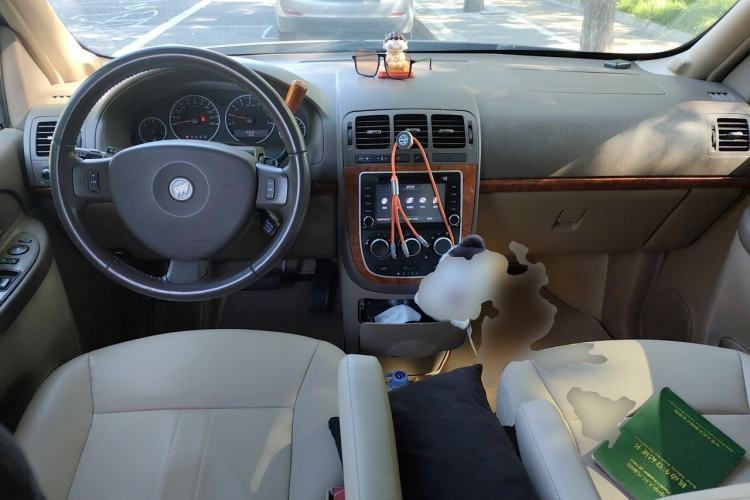 Used Buick GL8 2011 2.4L LT Executive Edition Center Console