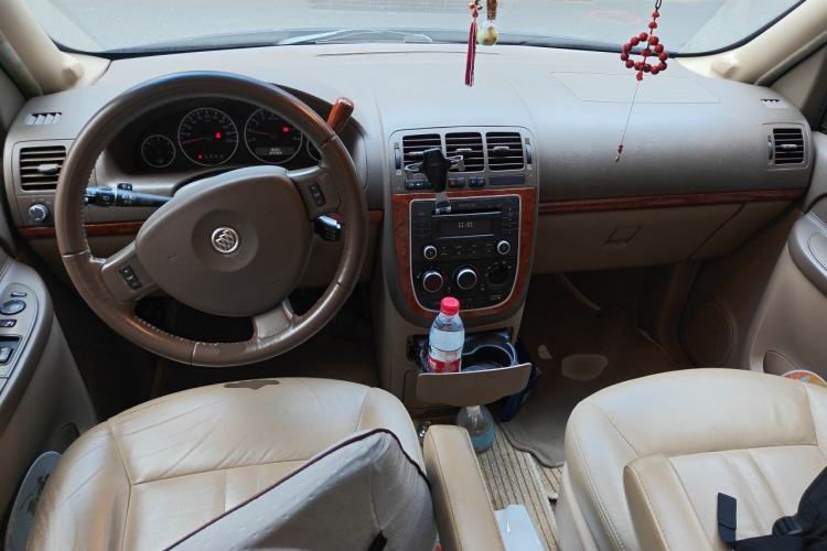 Used Buick GL8 2011 2.4L LT Executive Edition Center Console