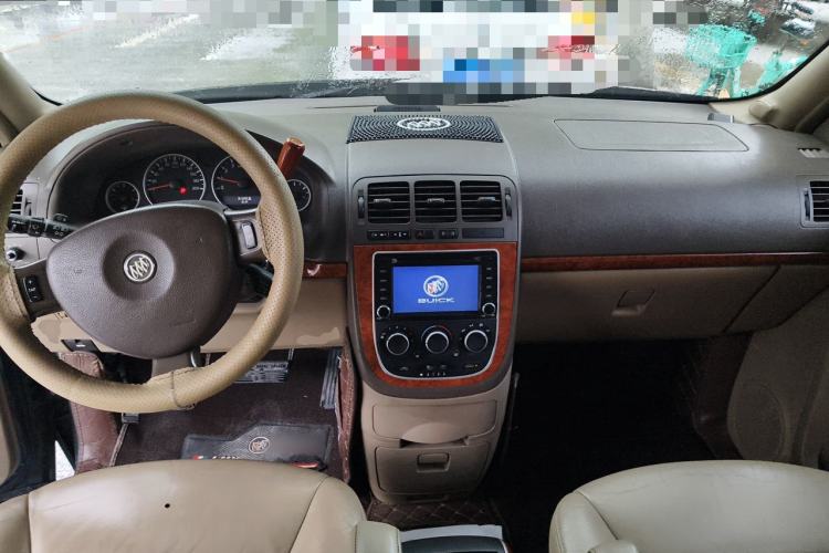 Used Buick GL8 2011 2.4L LT Executive Edition Center Console