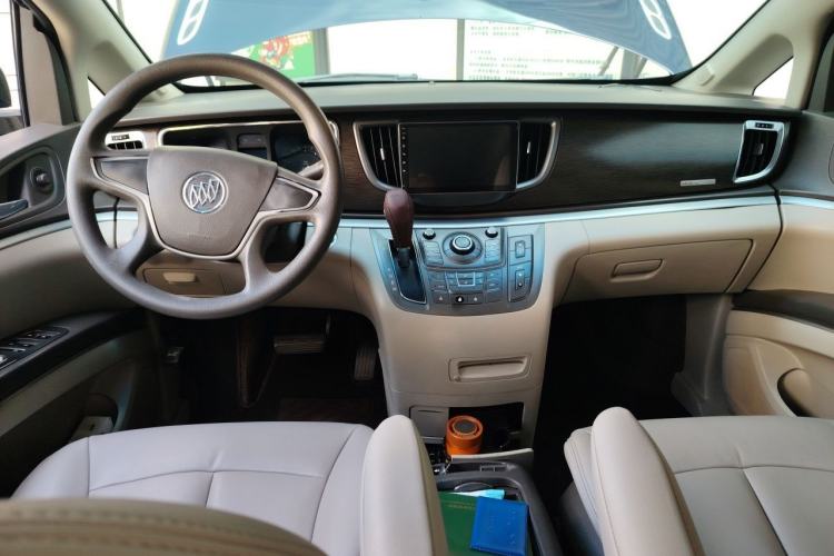Used Buick GL8 2011 2.4L CT Luxury Business Comfort Edition Center Console