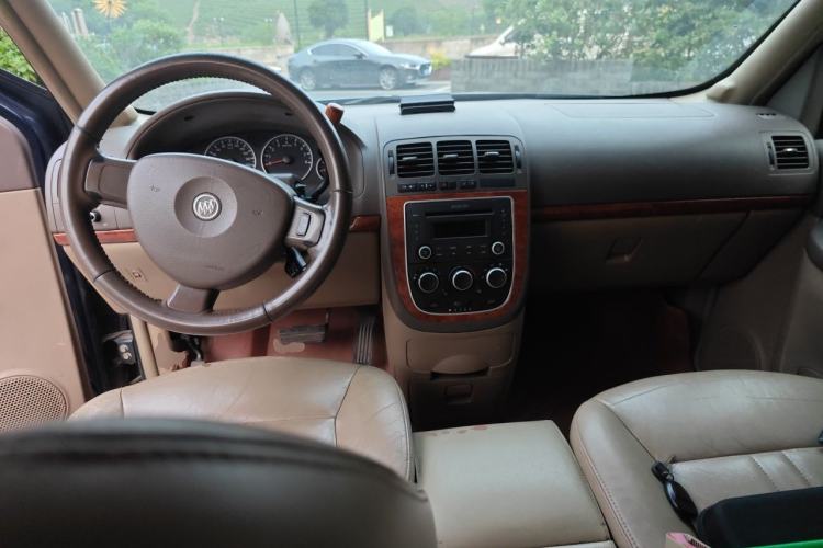 Used Buick GL8 2011 2.4L LT Executive Edition Center Console