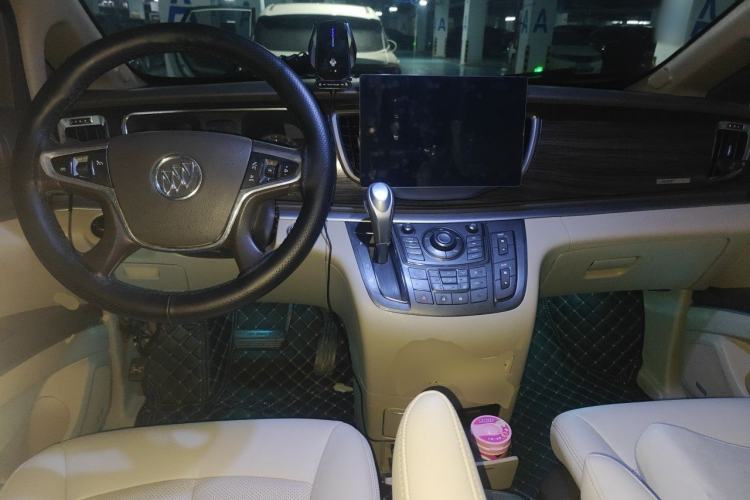 Used Buick GL8 2011 3.0L GT Luxury Business Haoya Edition Center Console