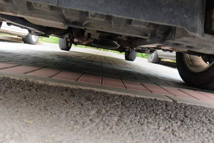 Used Buick GL8 2011 2.4L LT Executive Edition Chassis Front