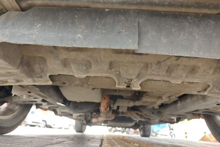 Used Buick GL8 2011 2.4L LT Executive Edition Chassis Front