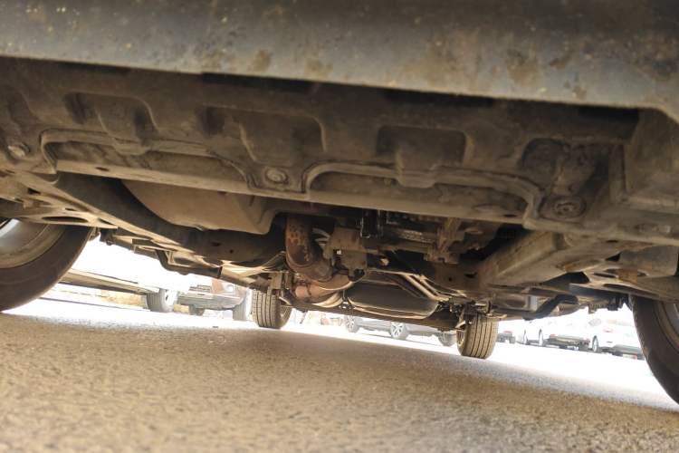 Used Buick GL8 2011 2.4L LT Executive Edition Chassis Front