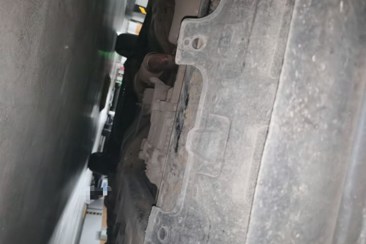 Used Buick GL8 2011 2.4L LT Executive Edition Chassis Front