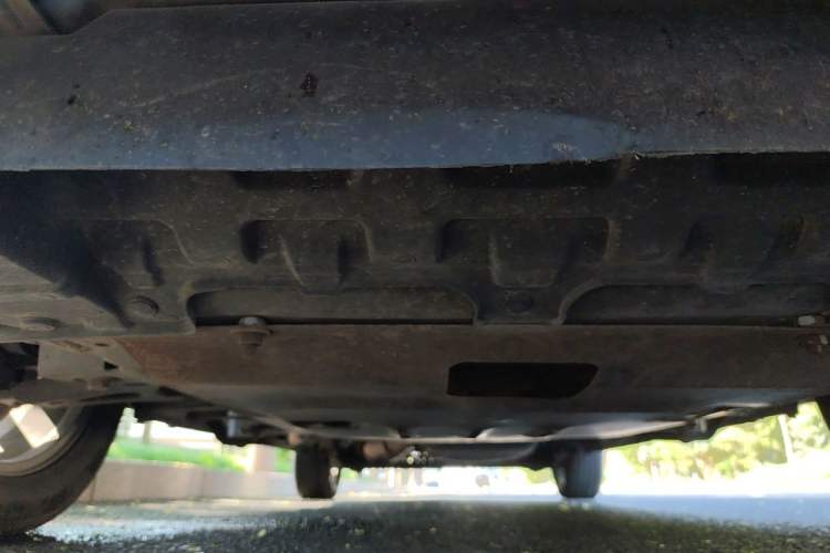 Used Buick GL8 2011 2.4L LT Executive Edition Chassis Front