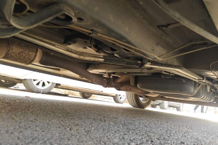 Used Buick GL8 2011 2.4L LT Executive Edition Chassis Front Left