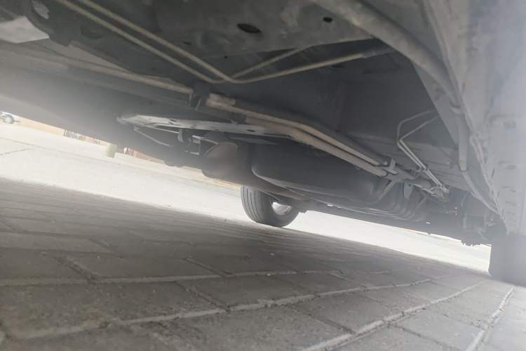 Used Buick GL8 2011 2.4L CT Luxury Business Comfort Edition Chassis Front Left