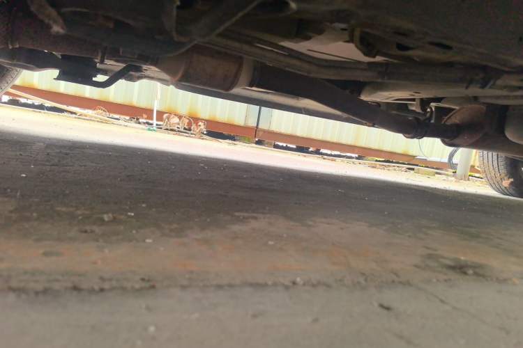 Used Buick GL8 2011 2.4L LT Executive Edition Chassis Front Left