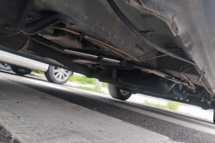 Used Buick GL8 2011 2.4L LT Executive Edition Chassis Front Left