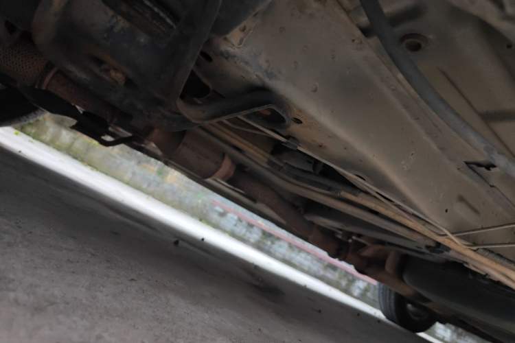 Used Buick GL8 2011 2.4L LT Executive Edition Chassis Front Left