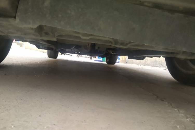 Used Buick GL8 2011 2.4L LT Executive Edition Chassis Front