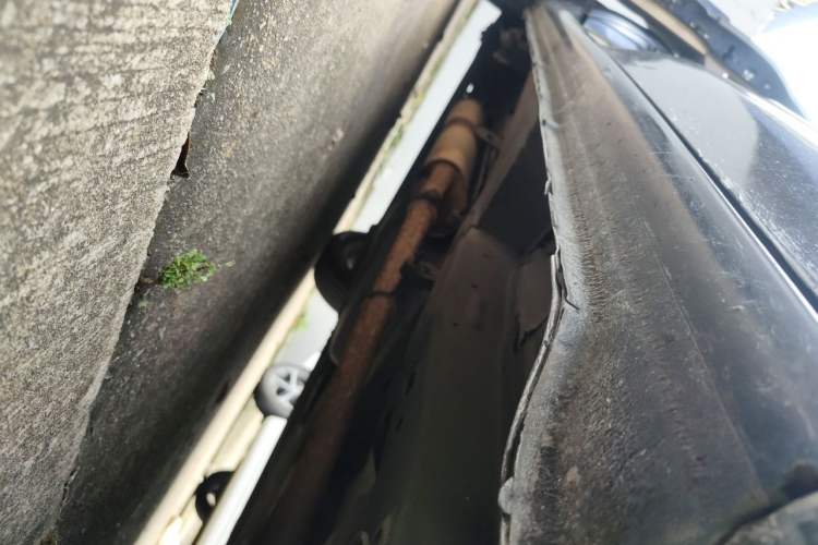 Used Buick GL8 2011 2.4L LT Executive Edition Chassis Front Right