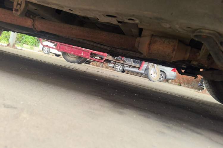 Used Buick GL8 2011 2.4L LT Executive Edition Chassis Front Right