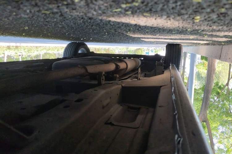 Used Buick GL8 2011 2.4L LT Executive Edition Chassis Front Right