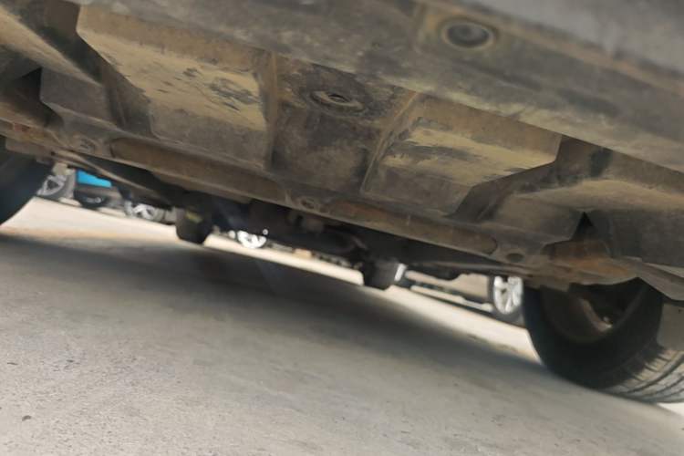 Used Buick GL8 2011 2.4L CT Luxury Business Comfort Edition Chassis Front
