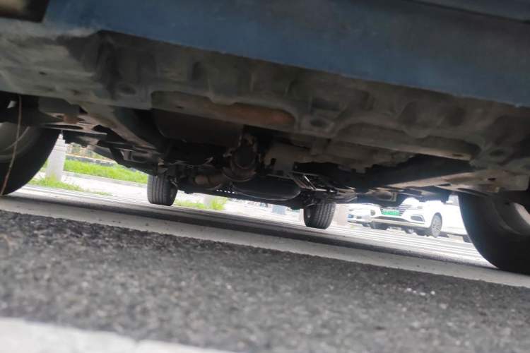 Used Buick GL8 2011 2.4L LT Executive Edition Chassis Front