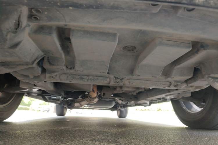 Used Buick GL8 2011 2.4L CT Luxury Business Comfort Edition Chassis Front