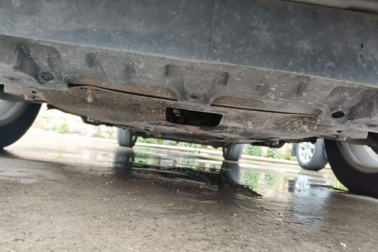 Used Buick GL8 2011 2.4L LT Executive Edition Chassis Front
