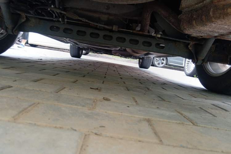 Used Buick GL8 2011 2.4L LT Executive Edition Chassis Rear