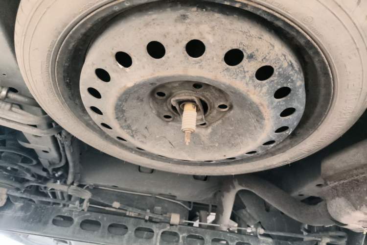 Used Buick GL8 2011 2.4L CT Luxury Business Comfort Edition Chassis Rear