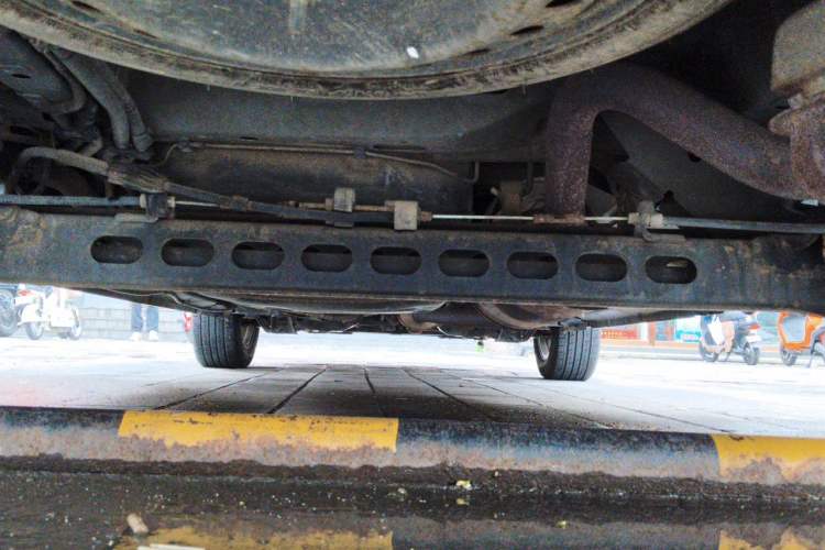 Used Buick GL8 2011 2.4L CT Comfort Edition Chassis Rear