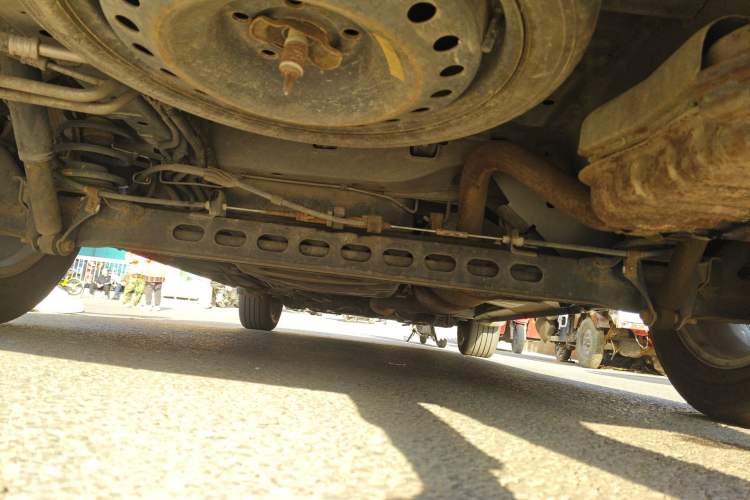 Used Buick GL8 2011 2.4L LT Executive Edition Chassis Rear