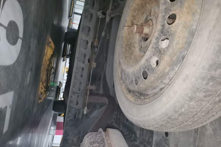 Used Buick GL8 2011 2.4L LT Executive Edition Chassis Rear
