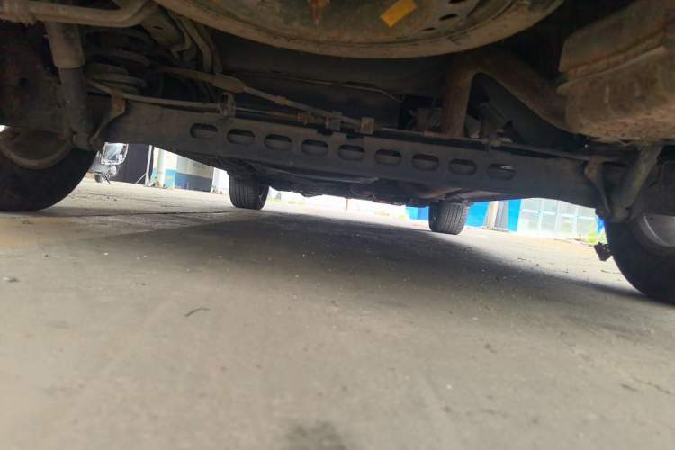 Used Buick GL8 2011 2.4L LT Executive Edition Chassis Rear