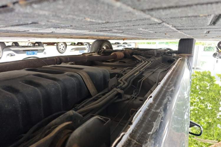 Used Buick GL8 2011 2.4L LT Executive Edition Chassis Rear Left