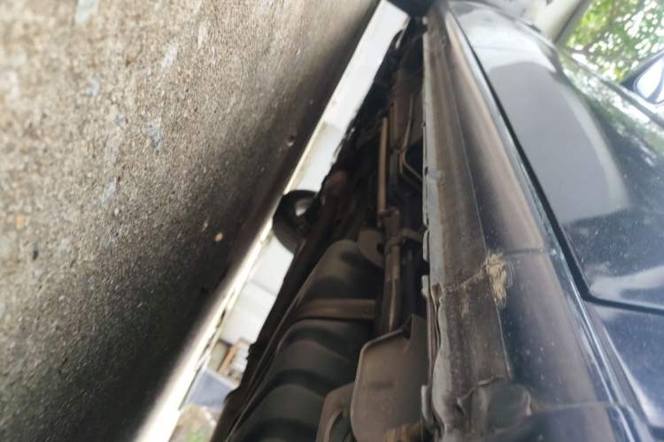 Used Buick GL8 2011 2.4L LT Executive Edition Chassis Rear Left