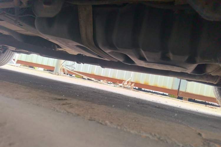 Used Buick GL8 2011 2.4L LT Executive Edition Chassis Rear Left