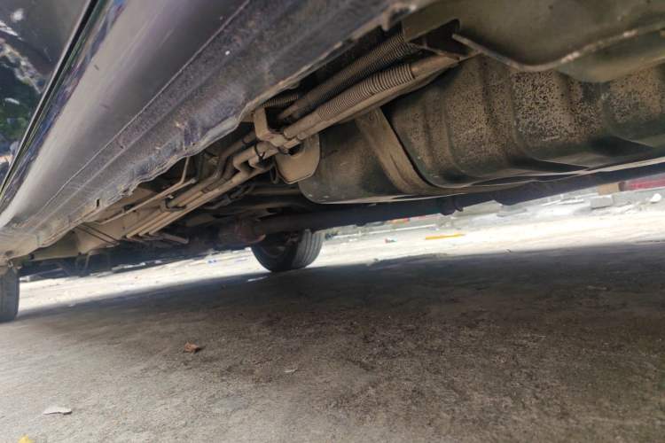 Used Buick GL8 2011 2.4L LT Executive Edition Chassis Rear Left
