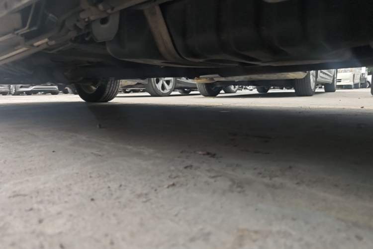 Used Buick GL8 2011 2.4L CT Luxury Business Comfort Edition Chassis Rear Left