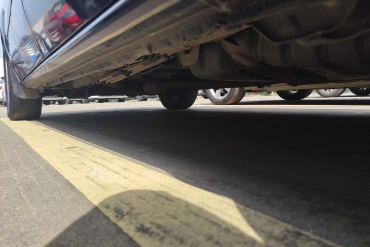 Used Buick GL8 2011 2.4L CT Comfort Edition Chassis Rear Left
