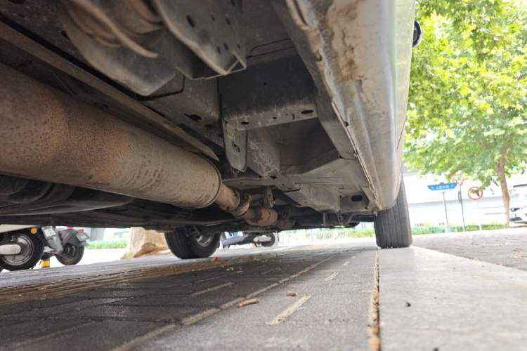 Used Buick GL8 2011 2.4L LT Executive Edition Chassis Rear Right