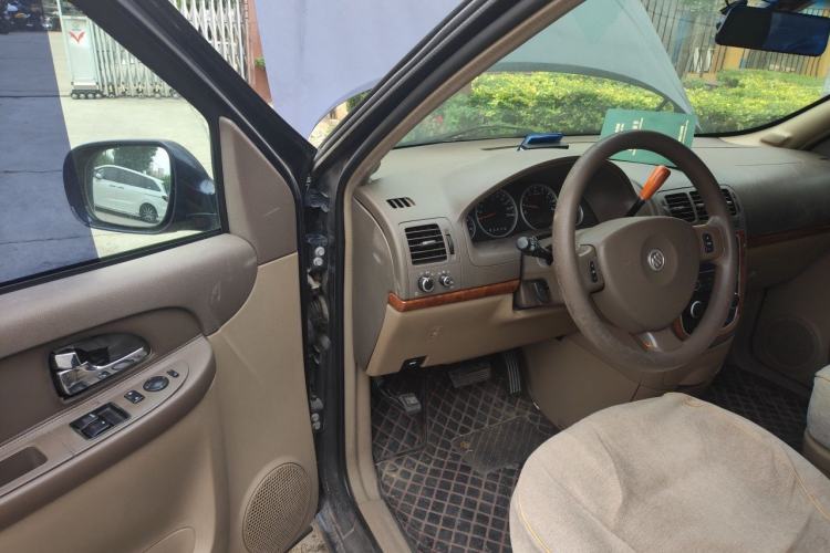 Used Buick GL8 2011 2.4L CT Comfort Edition Driver Seat