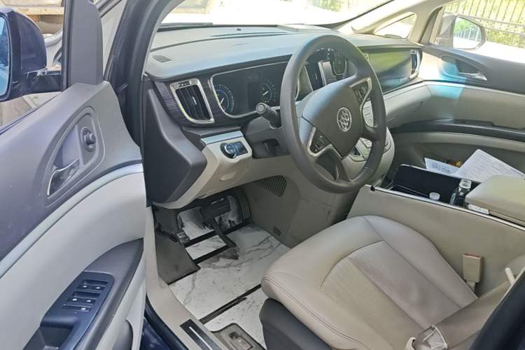 Used Buick GL8 2011 3.0L XT Luxury Business Flagship Edition Driver Seat