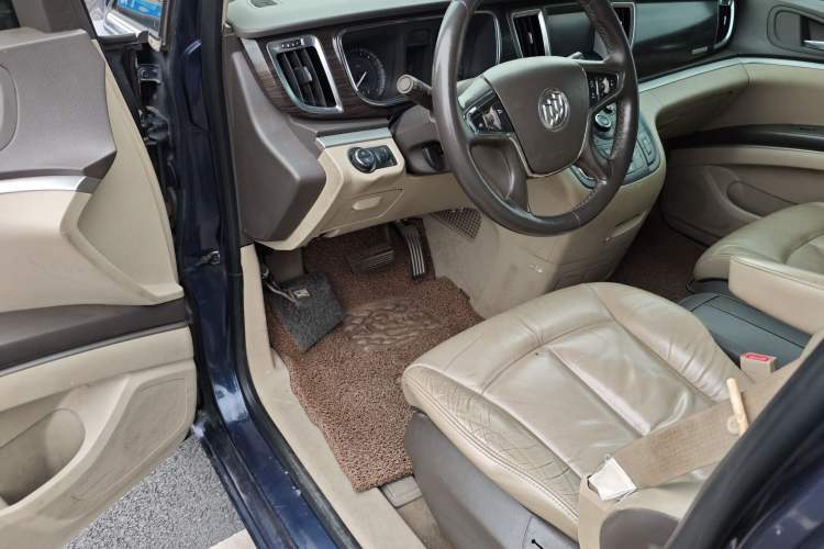Used Buick GL8 2011 3.0L GT Luxury Business Haoya Edition Driver Seat