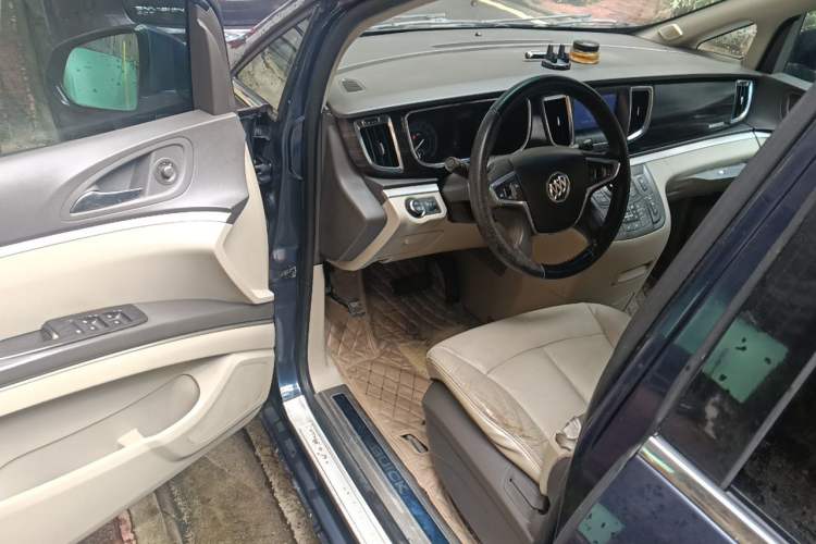 Used Buick GL8 2011 3.0L GT Luxury Business Haoya Edition Driver Seat