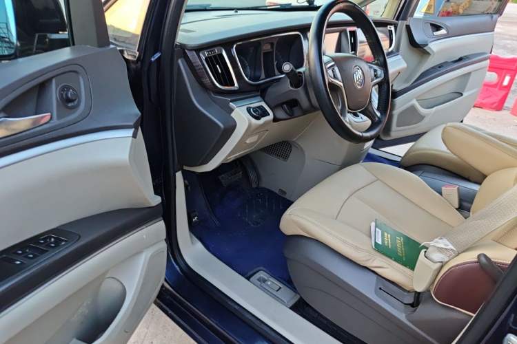 Used Buick GL8 2011 3.0L GT Luxury Business Haoya Edition Driver Seat