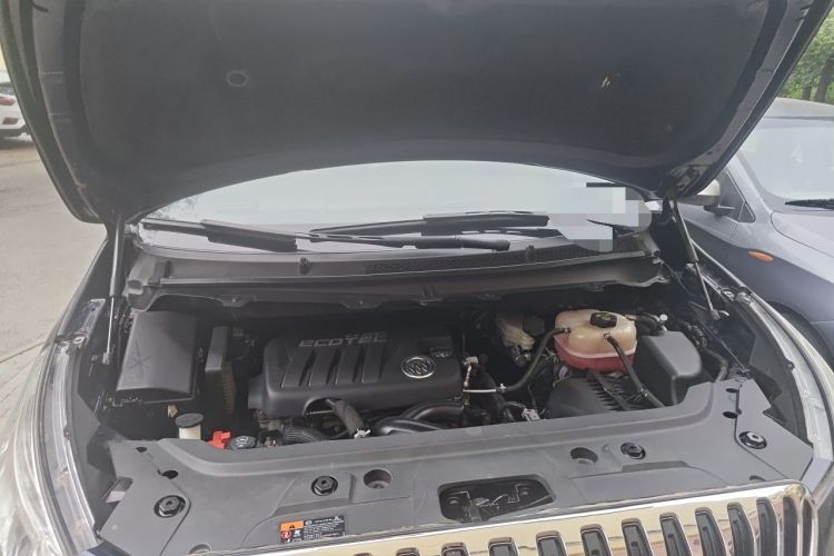 Used Buick GL8 2011 2.4L CT Luxury Business Comfort Edition Engine Bay