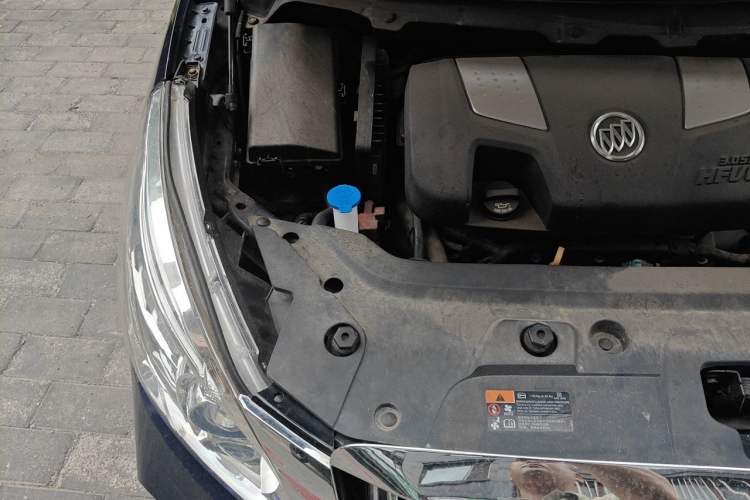 Used Buick GL8 2011 3.0L GT Luxury Business Haoya Edition Engine Bay Right