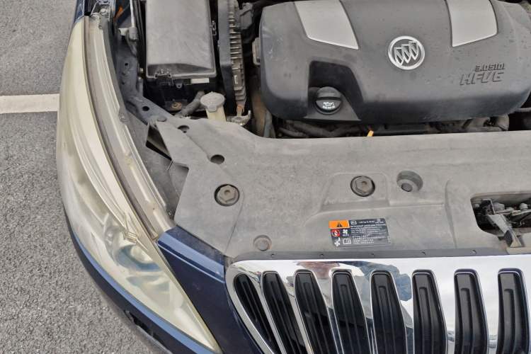 Used Buick GL8 2011 3.0L GT Luxury Business Haoya Edition Engine Bay Right