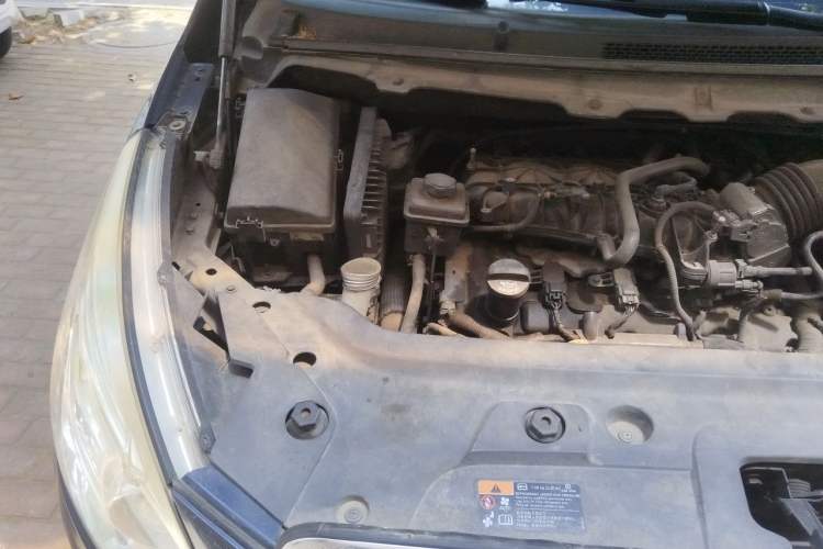 Used Buick GL8 2011 3.0L GT Luxury Business Haoya Edition Engine Bay Right