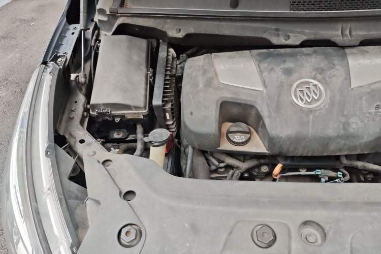 Used Buick GL8 2011 3.0L GT Luxury Business Haoya Edition Engine Bay Right