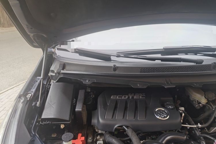 Used Buick GL8 2011 2.4L CT Luxury Business Comfort Edition Engine Bay Right