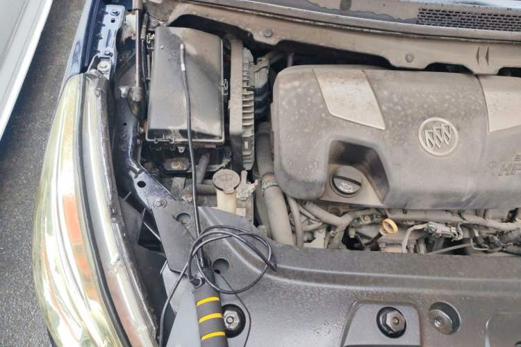 Used Buick GL8 2011 3.0L GT Luxury Business Haoya Edition Engine Bay Right